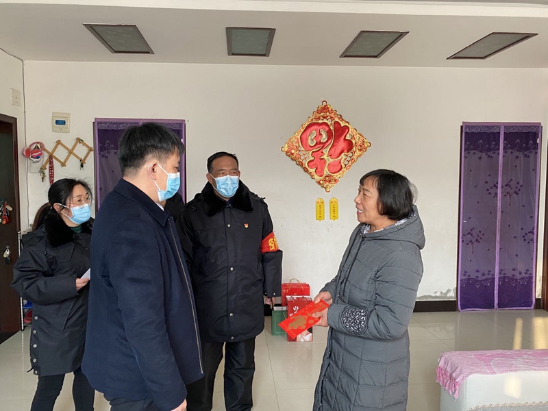 博農(nóng)集團(tuán)走訪慰問(wèn)老黨員、因公去世黨員干部家屬